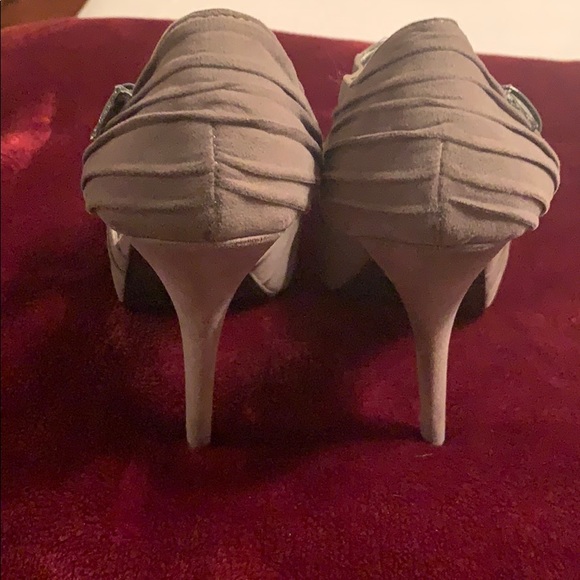 Shoes - Picture 2 of 4